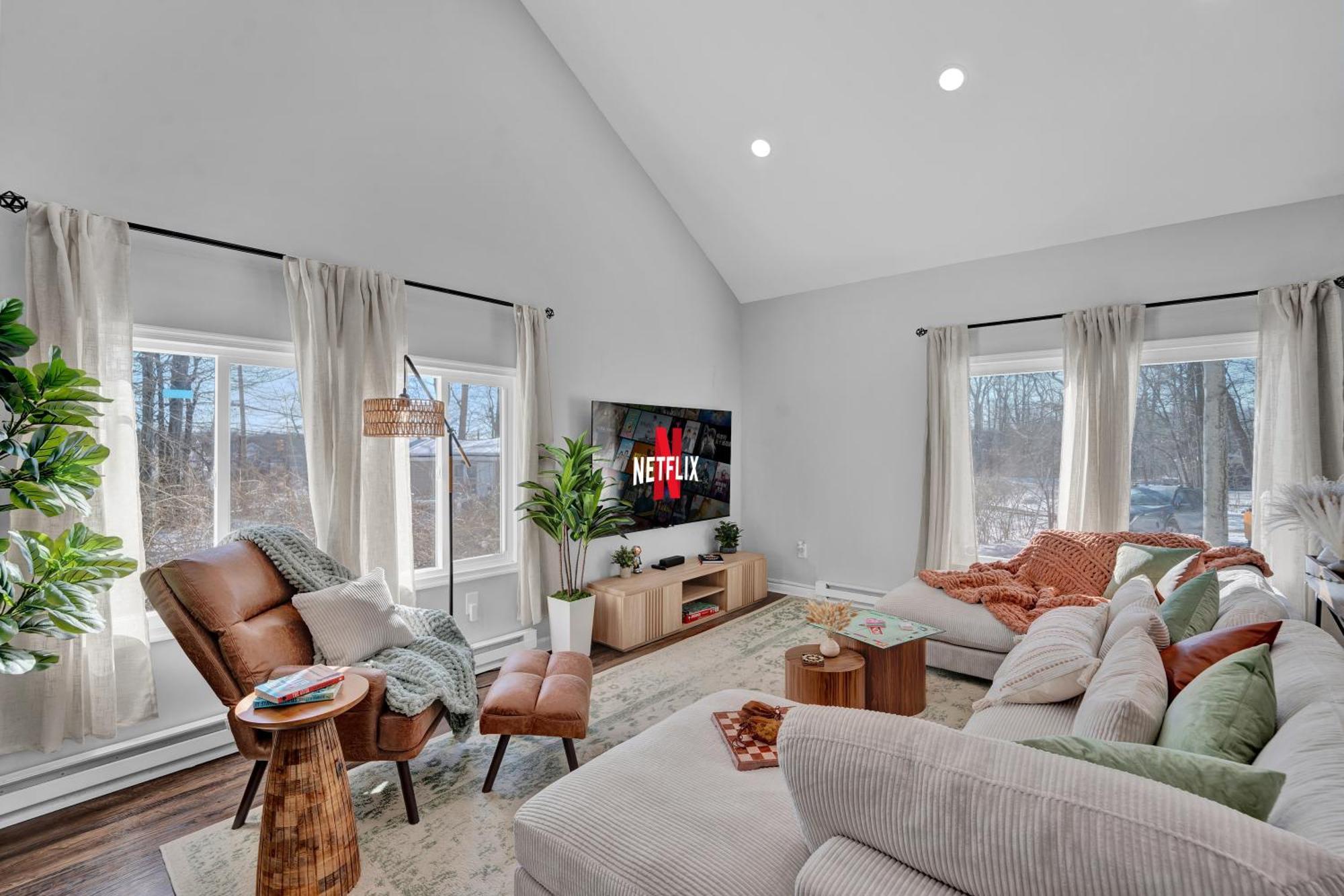 Palomino Ranch Namaste-sunroom, Hot Tub, Game Room, King Beds, Fire Pit, Bbq, Pet-friendly