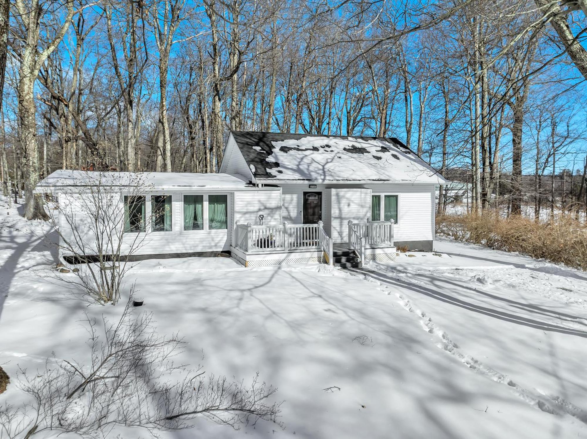 Palomino Ranch Namaste-sunroom, Hot Tub, Game Room, King Beds, Fire Pit, Bbq, Pet-friendly Tobyhanna