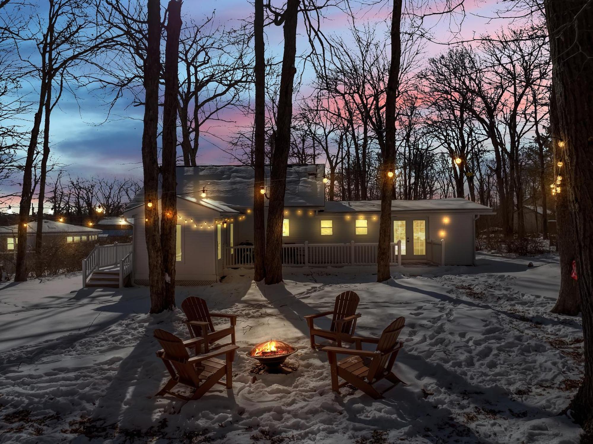 Holiday home Palomino Ranch Namaste-sunroom, Hot Tub, Game Room, King Beds, Fire Pit, Bbq, Pet-friendly Tobyhanna